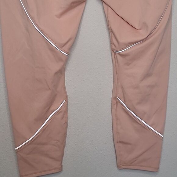 Fabletics Motion 365 Legging Size 1X - Picture 7 of 9